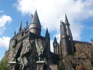 380px-Hogwarts_at_Wizarding_World.jfif