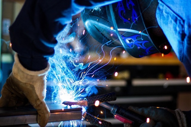 welding-1209208_1920.jpg